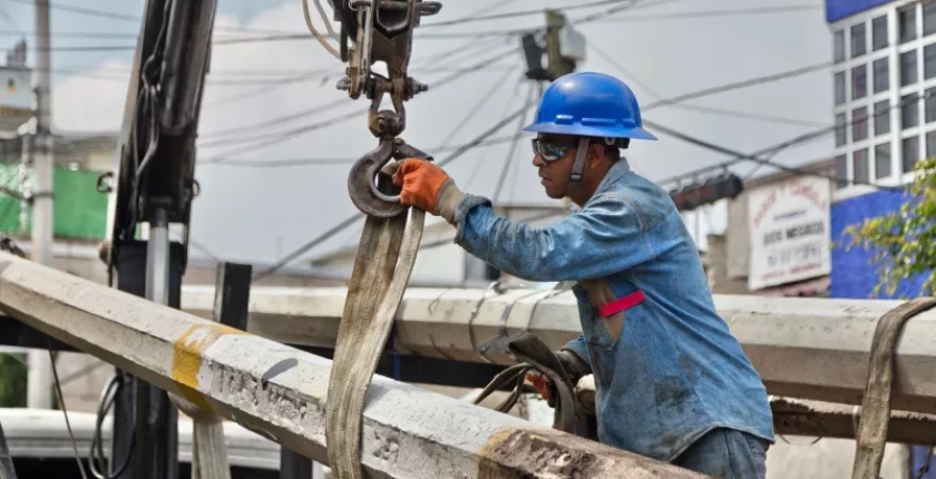 El pago de intereses de la deuda casi duplica el dinero para la inversión en infraestructura