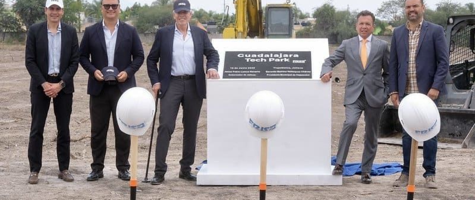 Participa Pablo Lemus, Gobernador de Jalisco, en la colocación de la primera piedra del Tech Park de Grupo Frisa